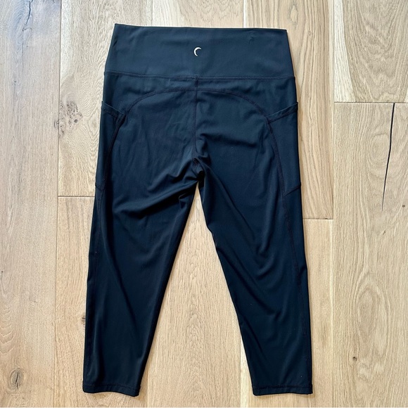 Zyia Black Pocket Brilliant Hi-rise Capri 20" - Picture 7 of 10